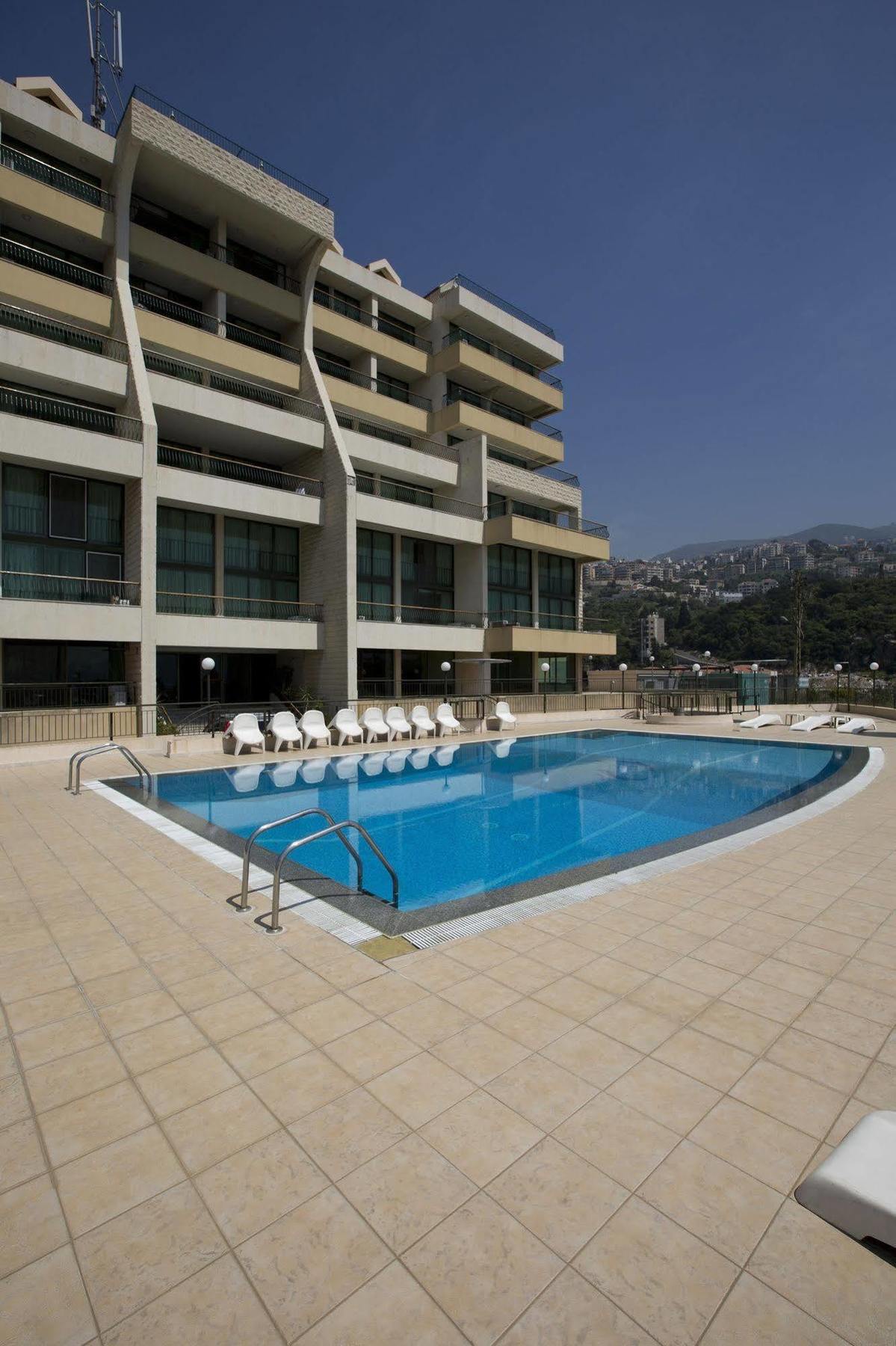 Adma Blue Screen Jounieh Exterior foto